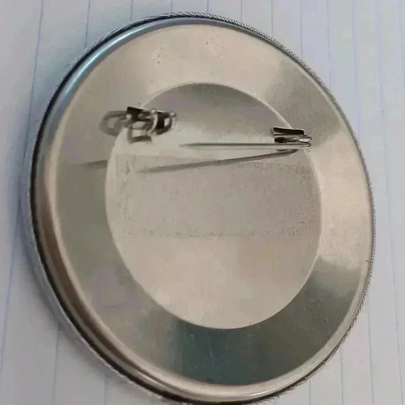 Via Rail Choo-Choo Club  Vintage Collectible Button Pin - Picture 5 of 6